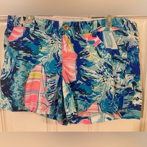 Beautiful Lilly Pulitzer Callahan Shorts.